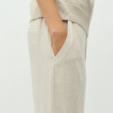 Emmett-M_Natural Beige_Model_3