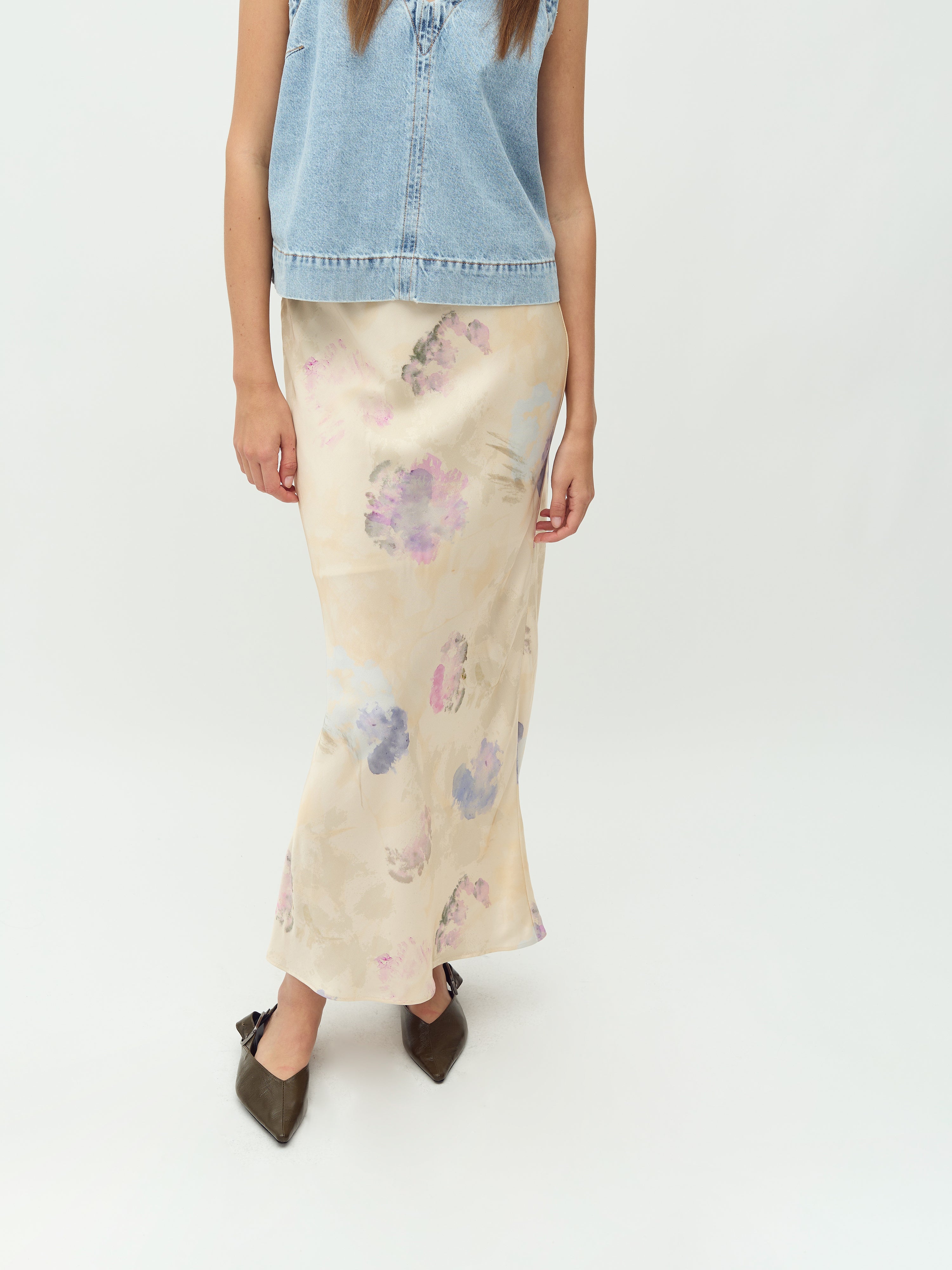 Aninda-M_Natural Dye Print_Model_1