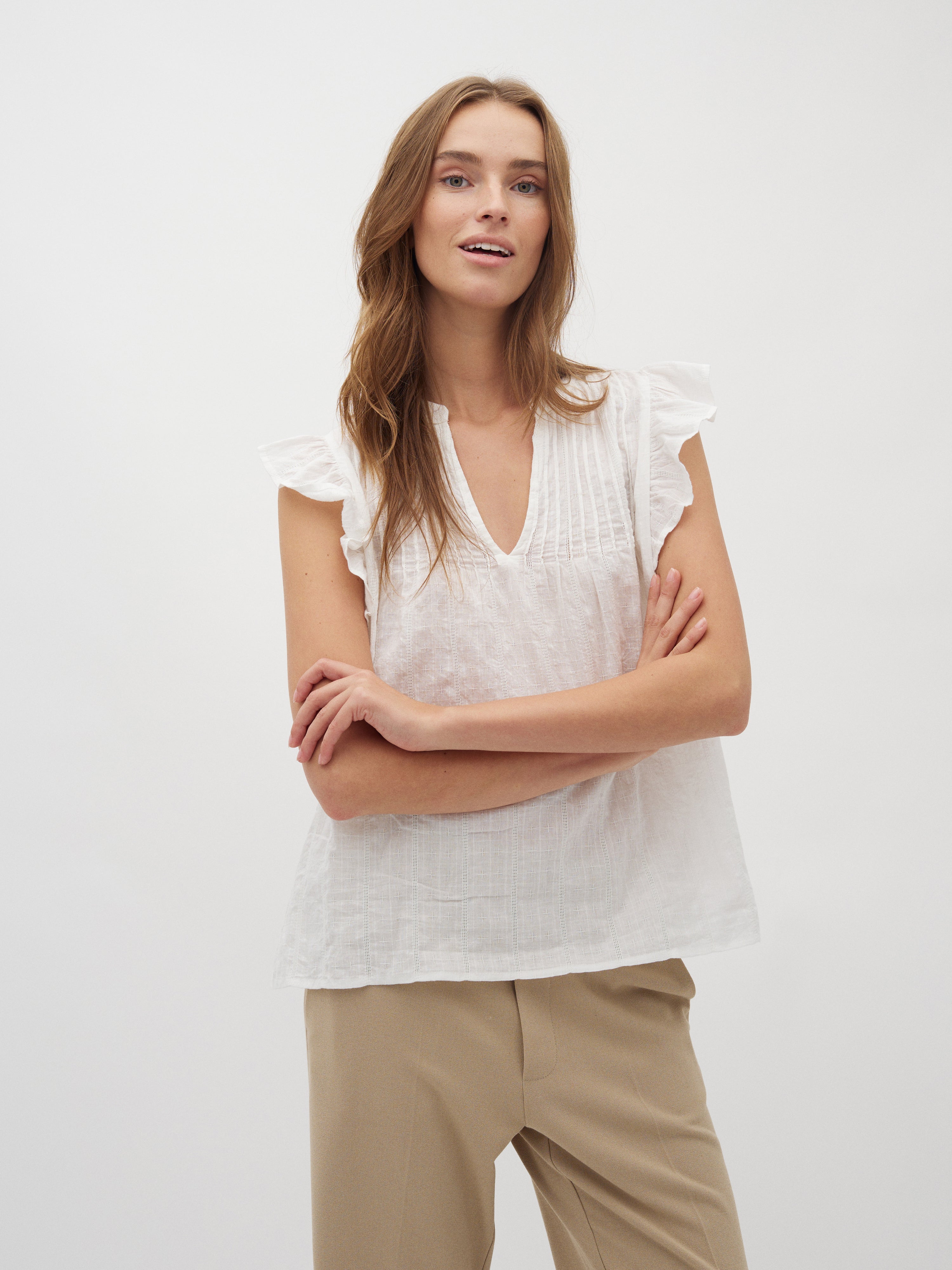 Gemala-M_White_Model_0