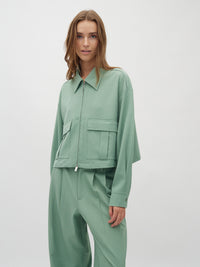 Alicenna-M_Mineral Green_Model_0