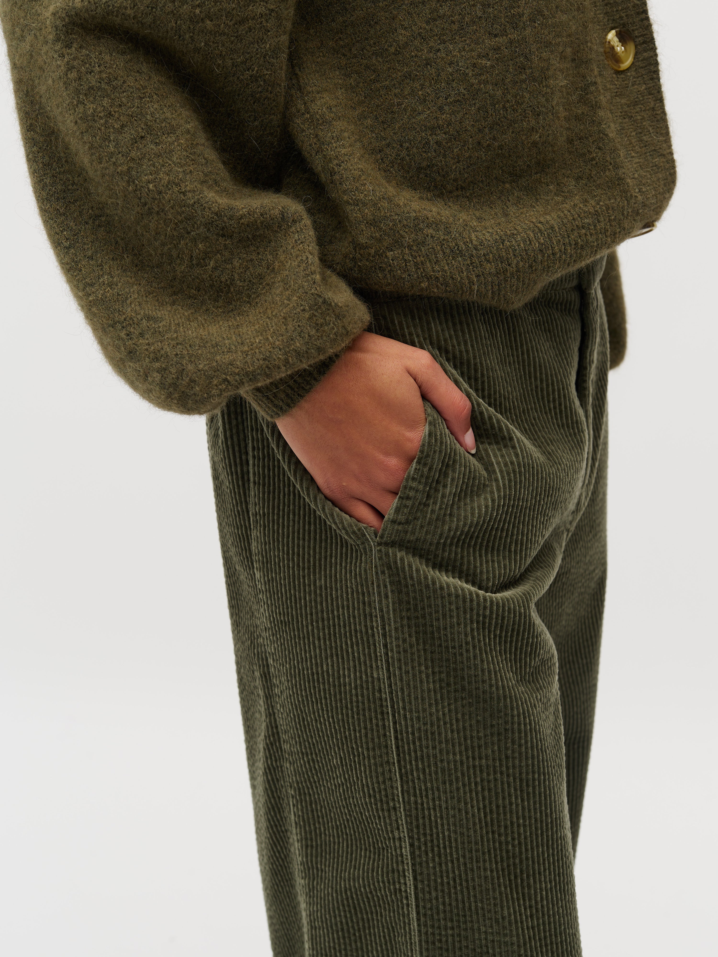 Picana-M_Green Leaf_Model_1