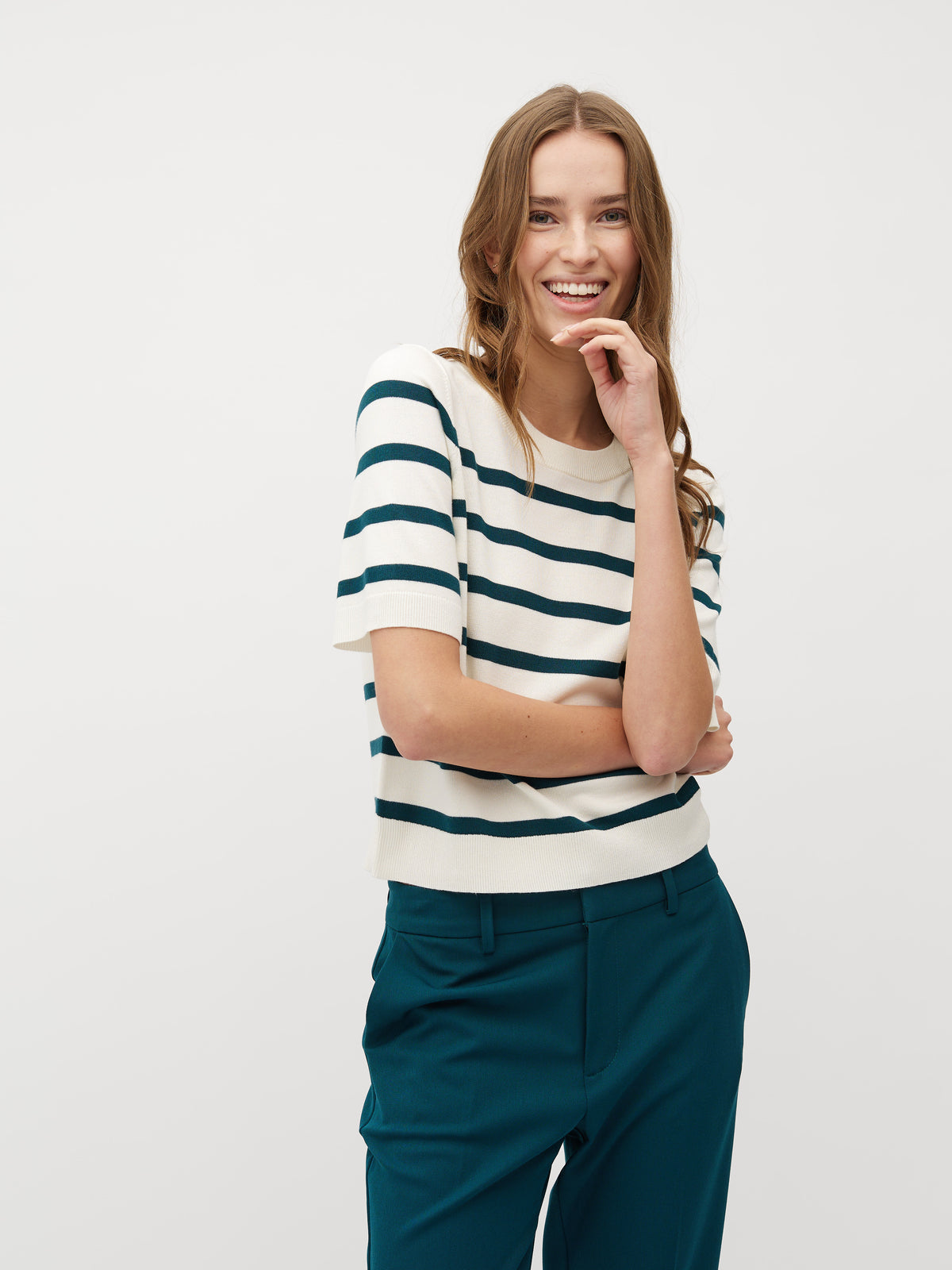 Carla-M_Mediterra Sugar Stripe_Model_0