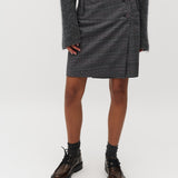 Jeani-M_Grey Check_Model_1