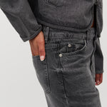 Jays-M_Grey Wash_Model_4