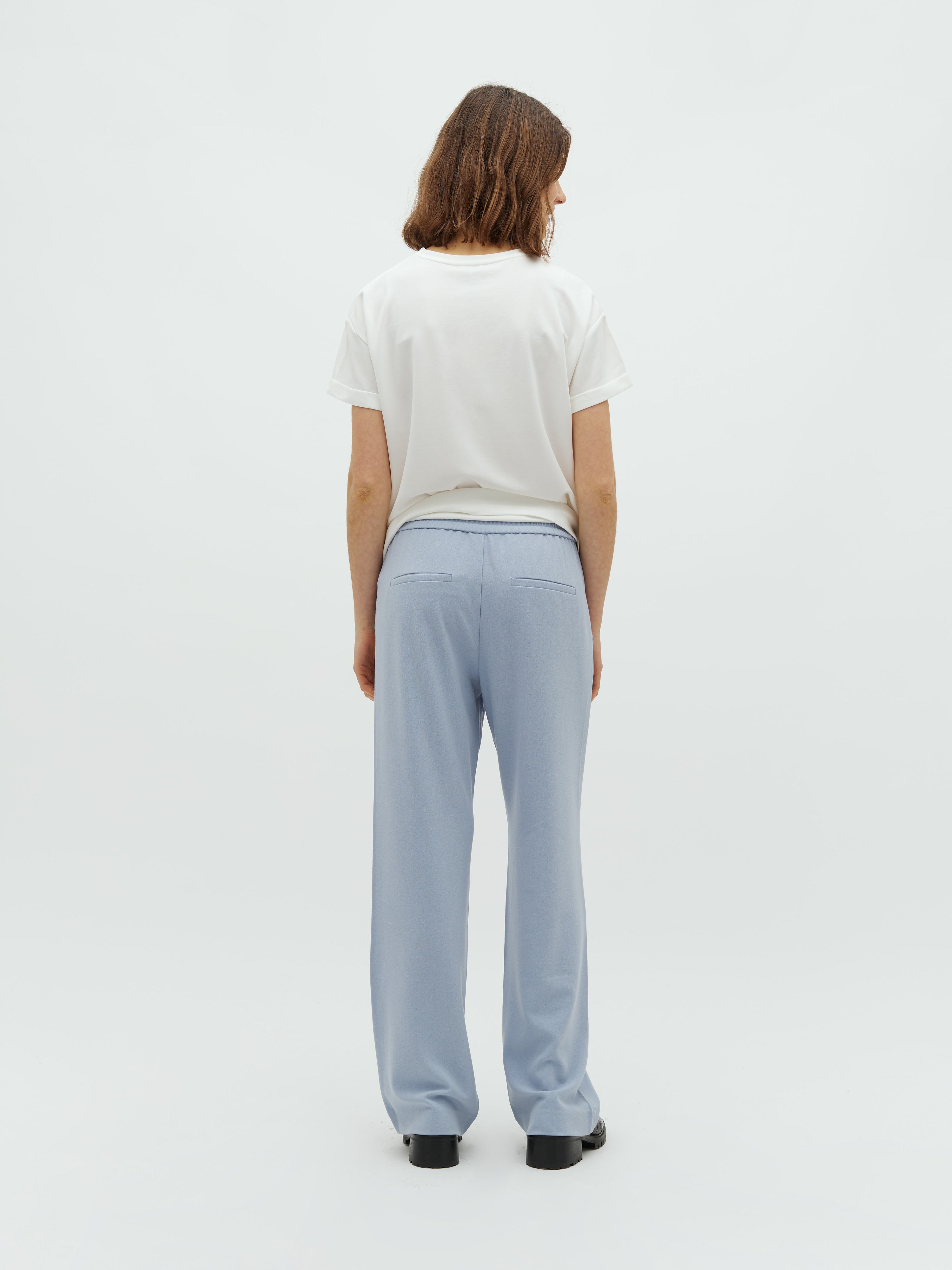 Phillipa_Steel Blue_Model_2