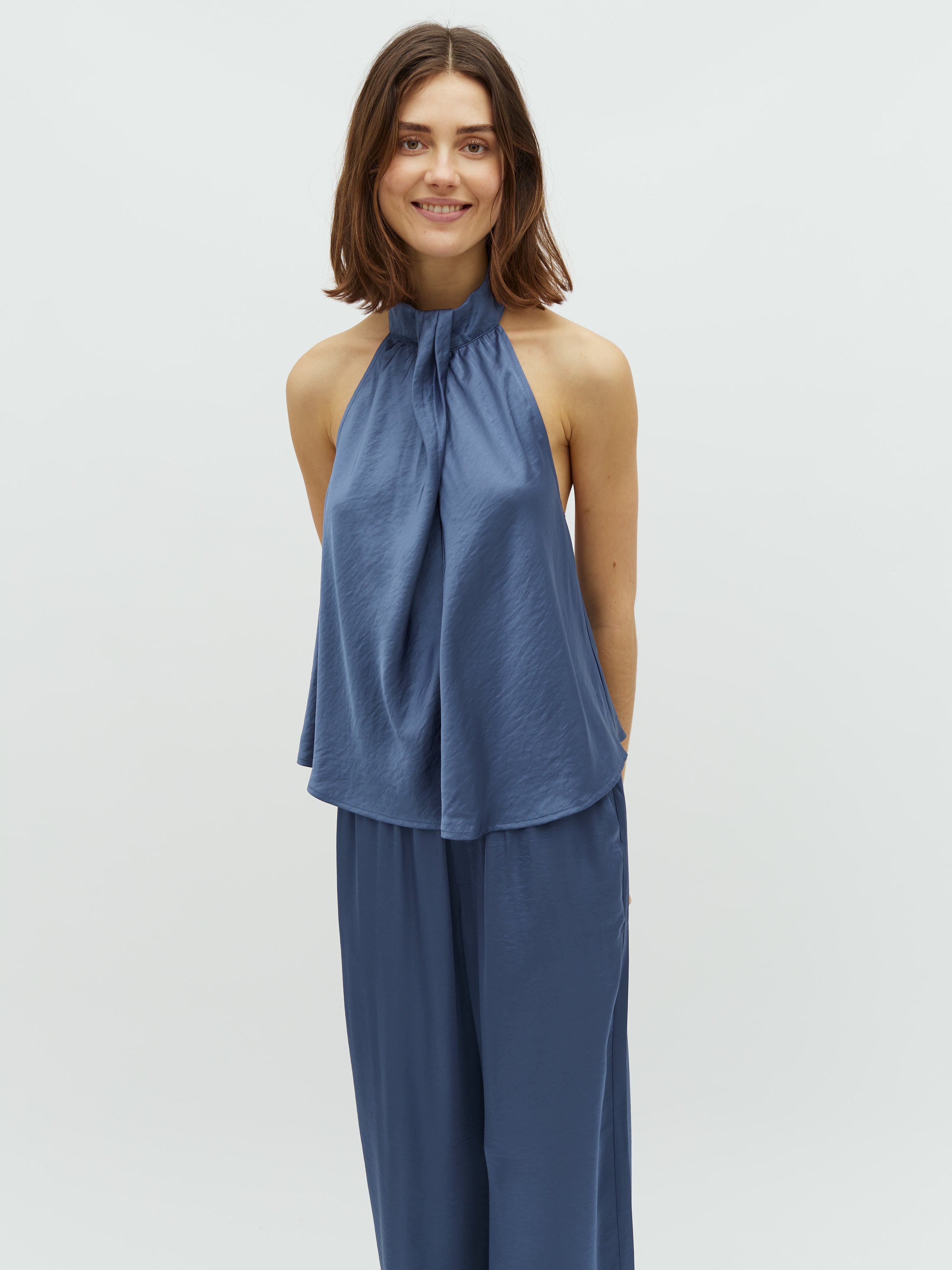 Zuzela-M_Vintage Indigo_Model_0