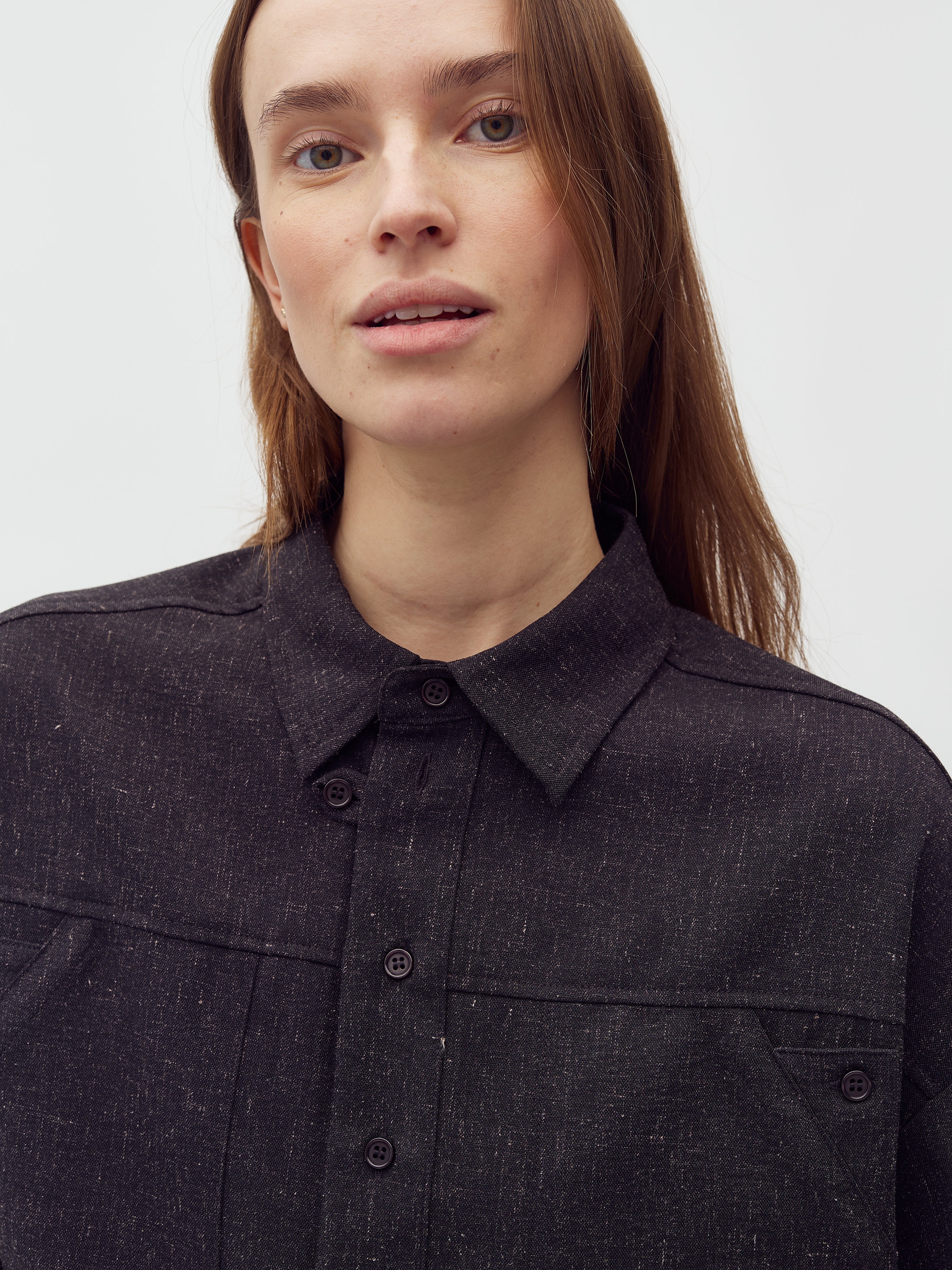 Levya-M_Midnight Navy Melange_Model_3