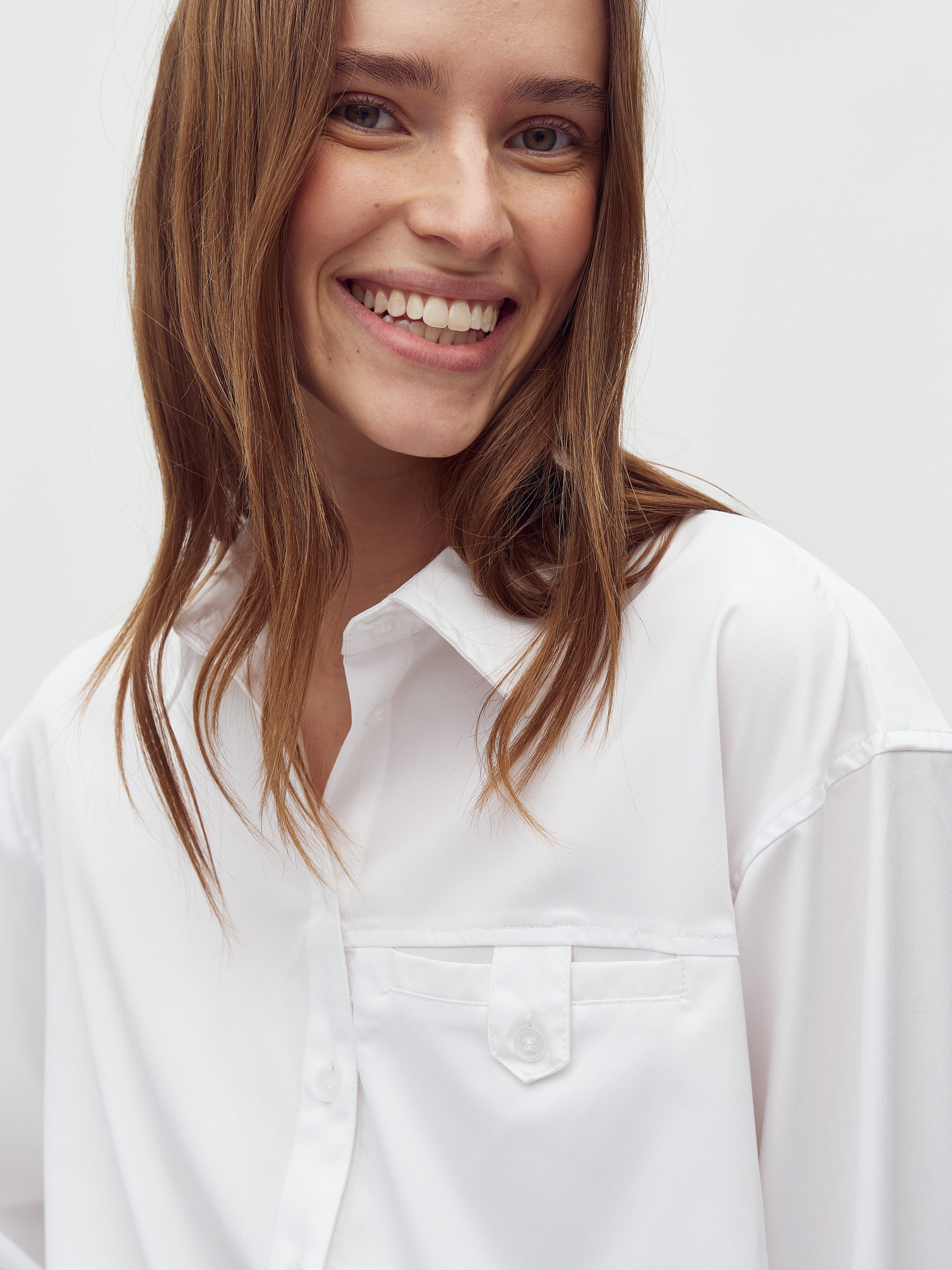 Hildi-M_White_Model_5