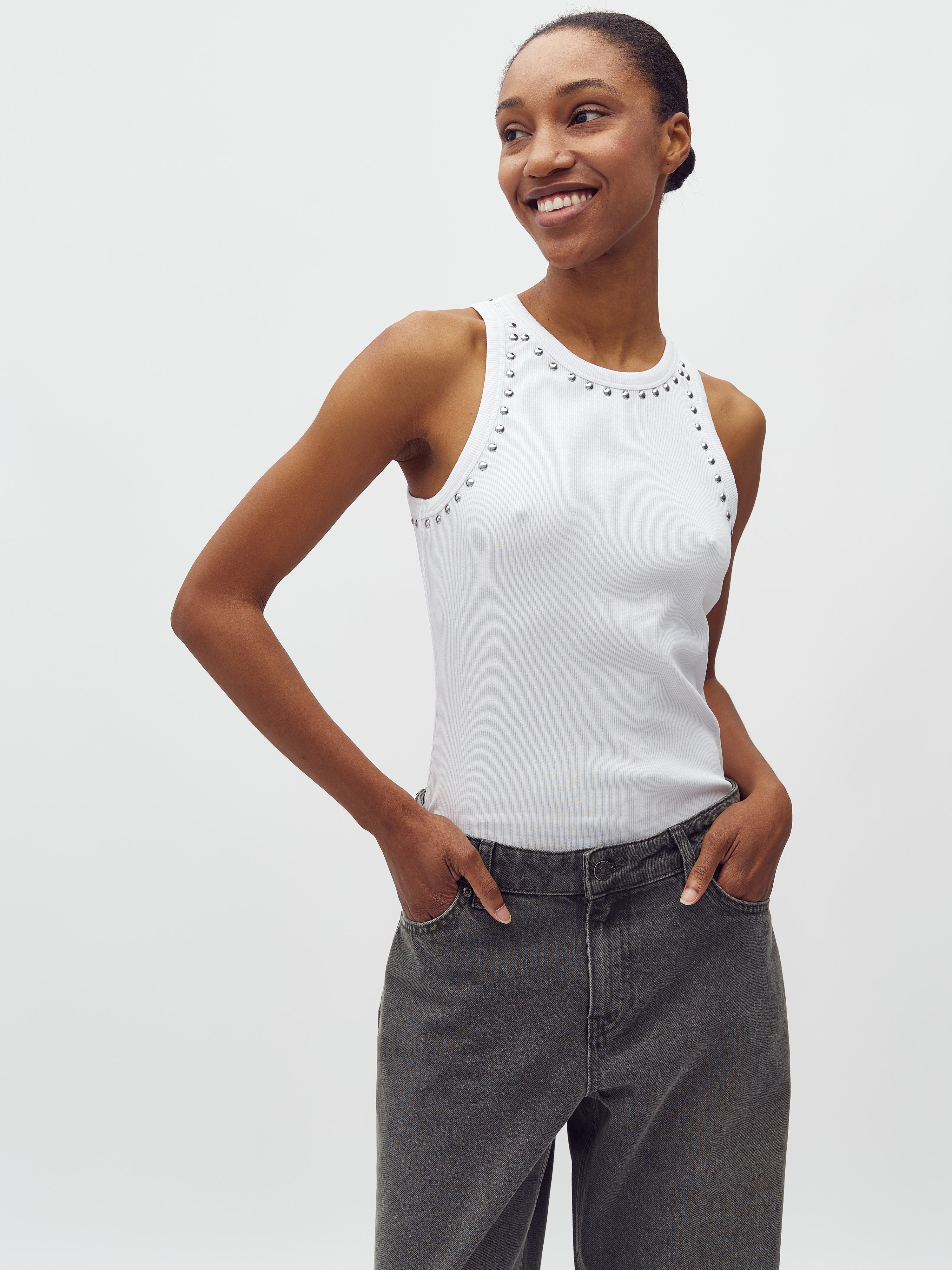 Jaxson-M_White_Model_0