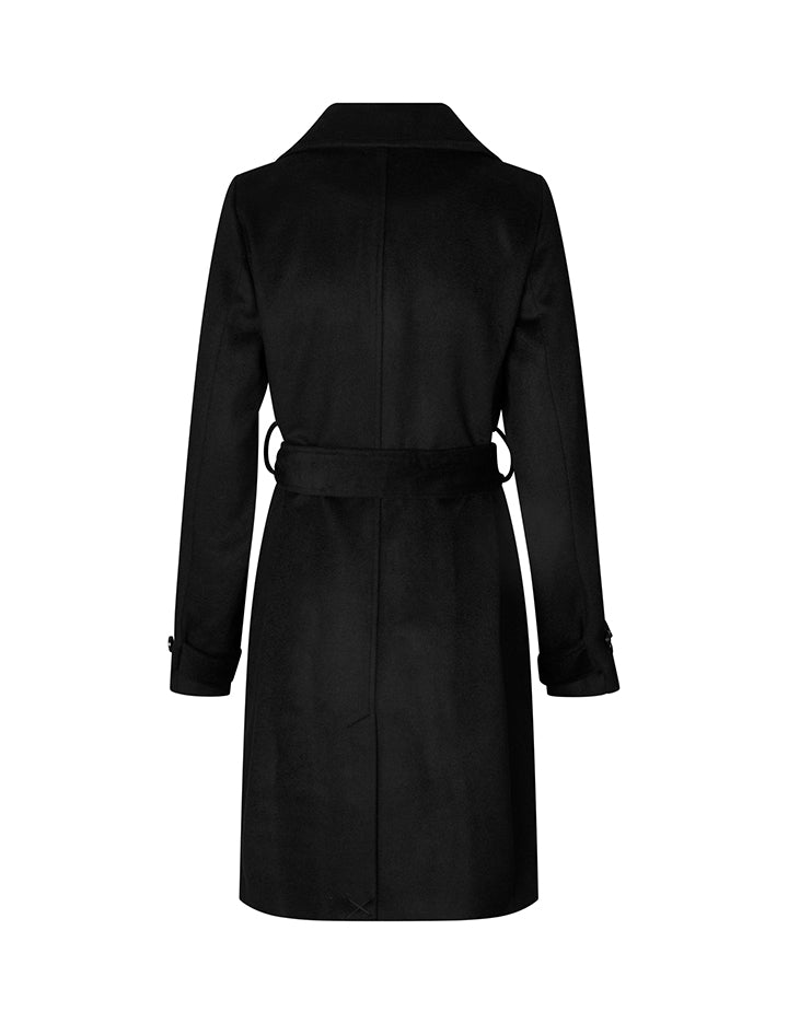 Kylan-M_Black_Packshot_1