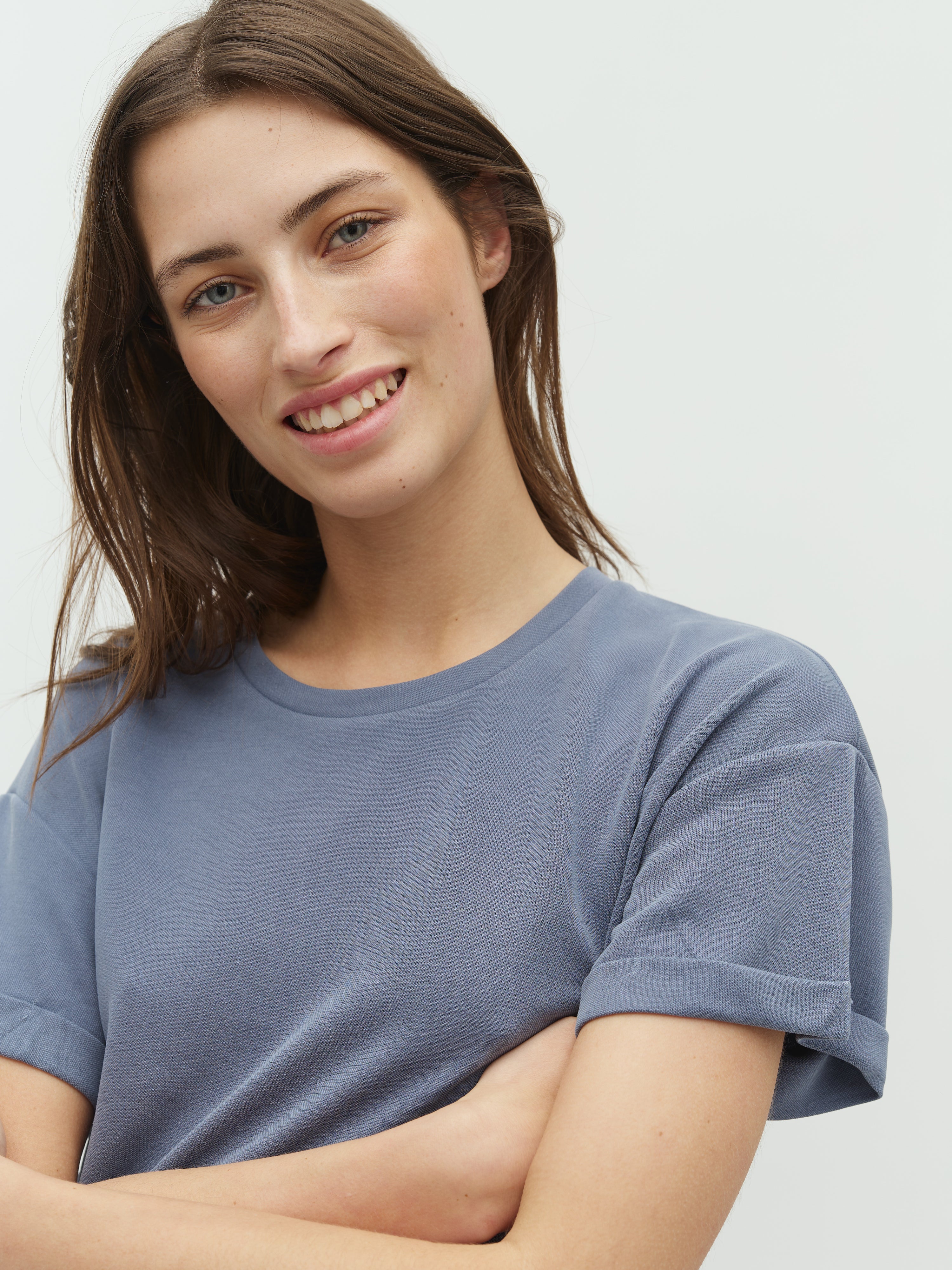 Amana-M_Vintage Indigo_Model_1