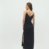 Leslee-M_Black_Model_1