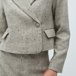 Iva-M_Sparkle Grain_Model_2