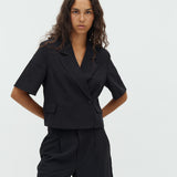 Robina-M_Black_Model_0