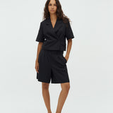 Robina-M_Black_Model_2