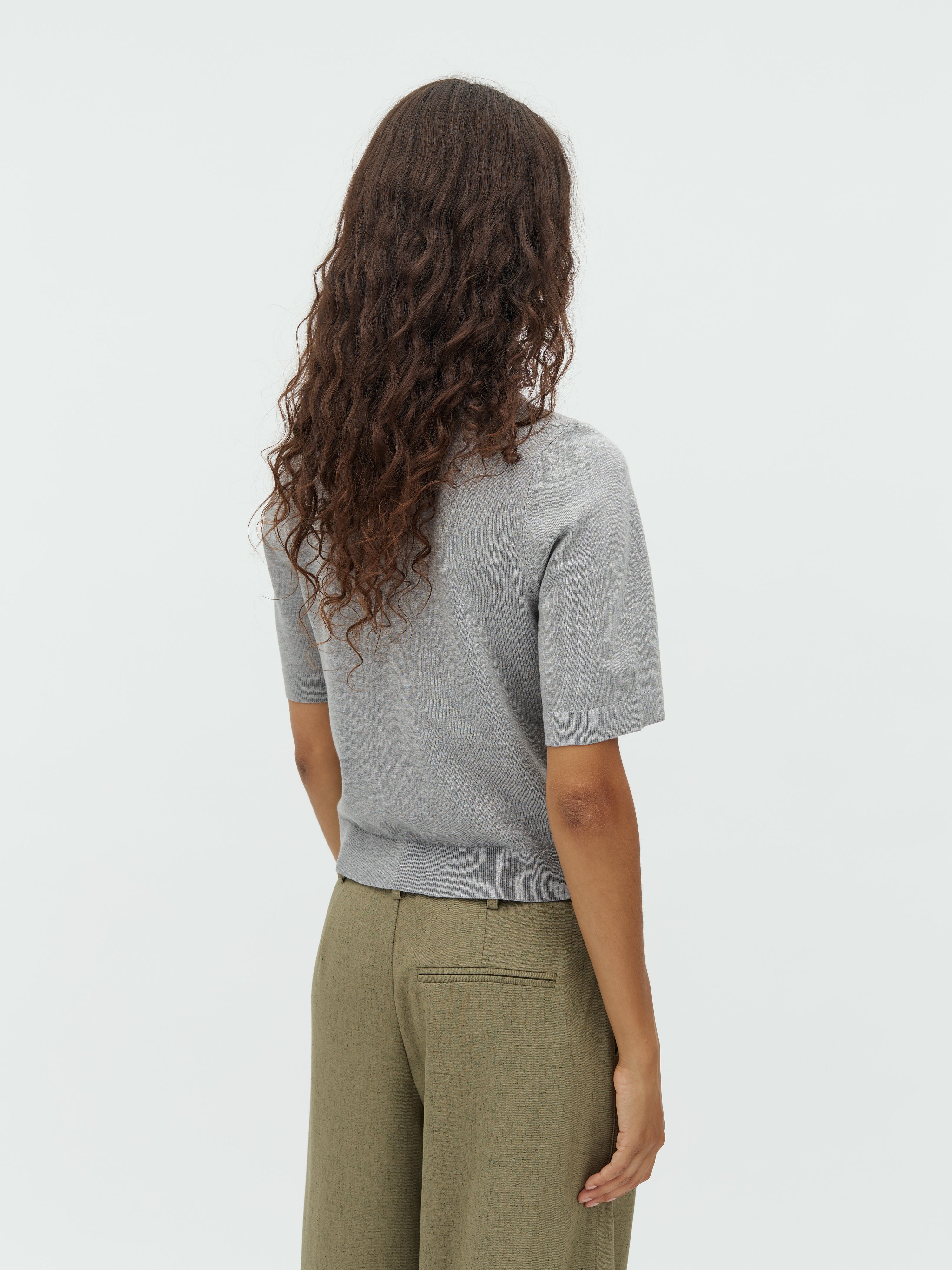 Carla-M_Light Grey melange_Model_2