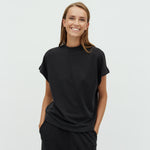 Linea Short-M_Black_Model_0