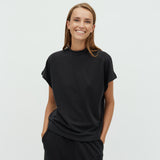 Linea Short-M_Black_Model_0