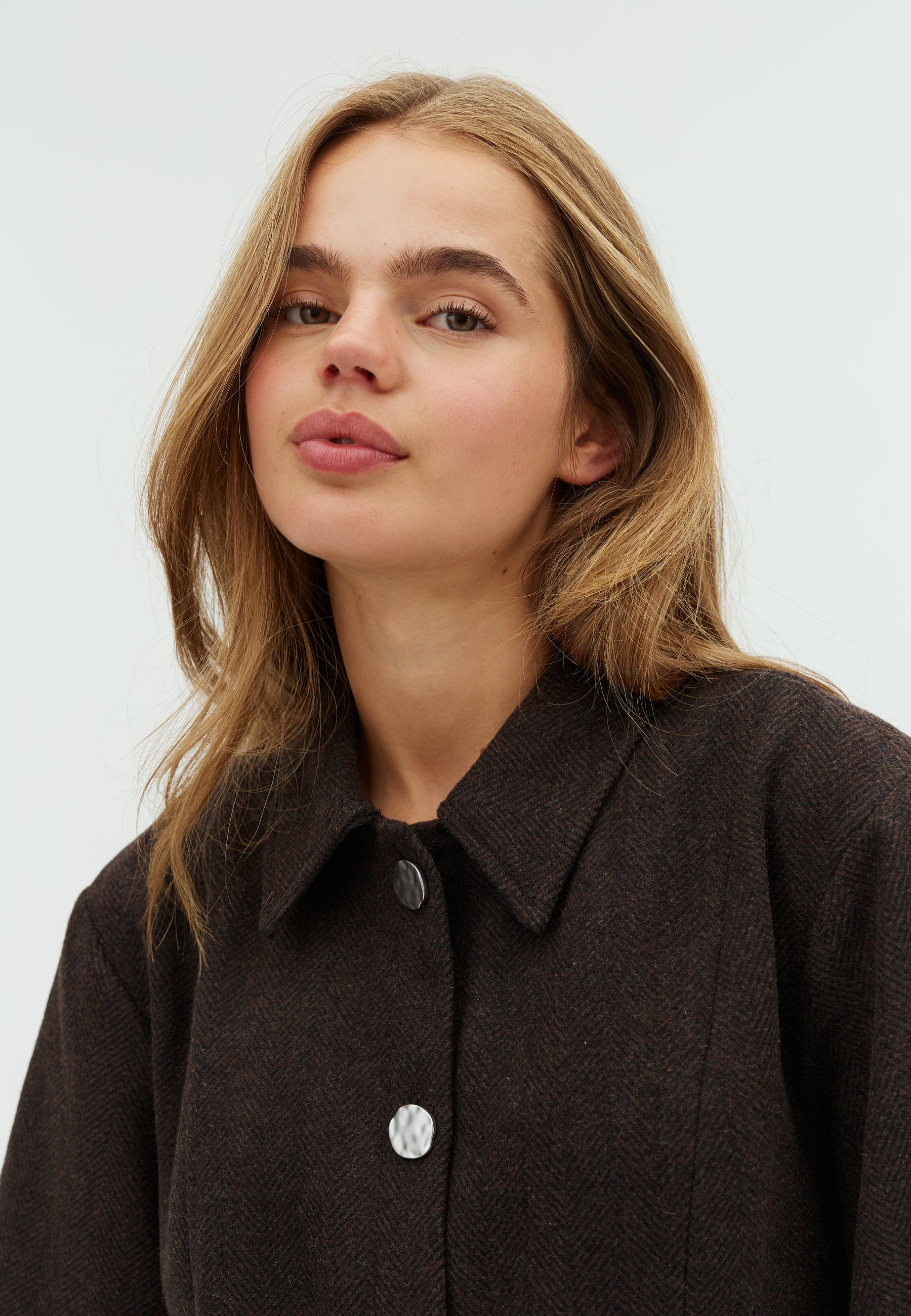 Bimalani-M_Brown Black Twill_Model_1