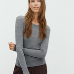 Christina-M_Medium Grey Melange_Model_3