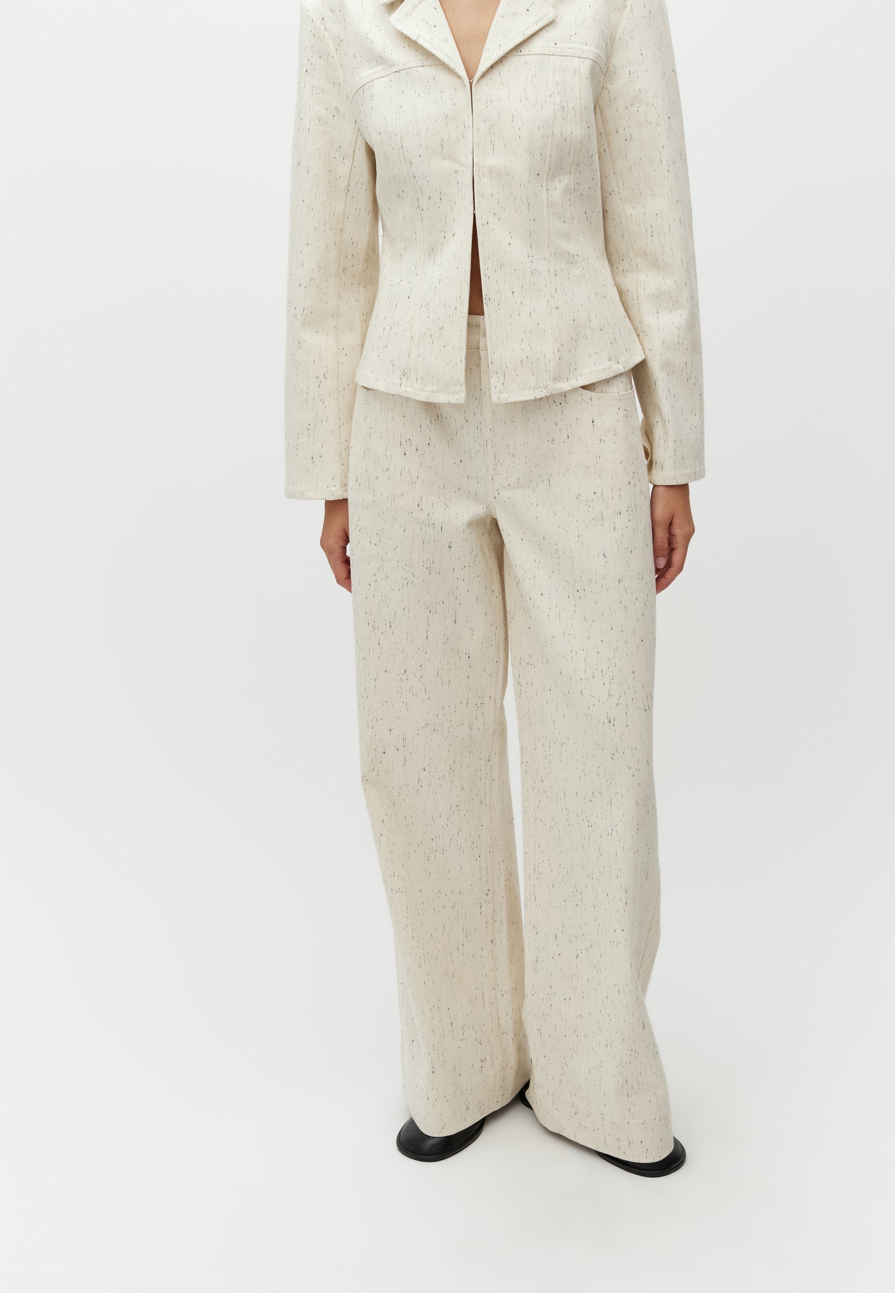 Jaelani-M_Summer Twill_Model_1