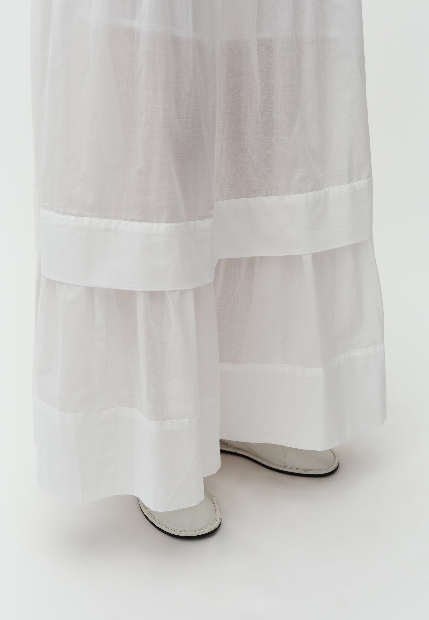 Safiye-M_White_Model_2