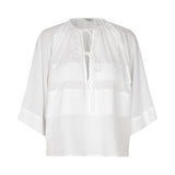 Katria-M_White_Packshot_0