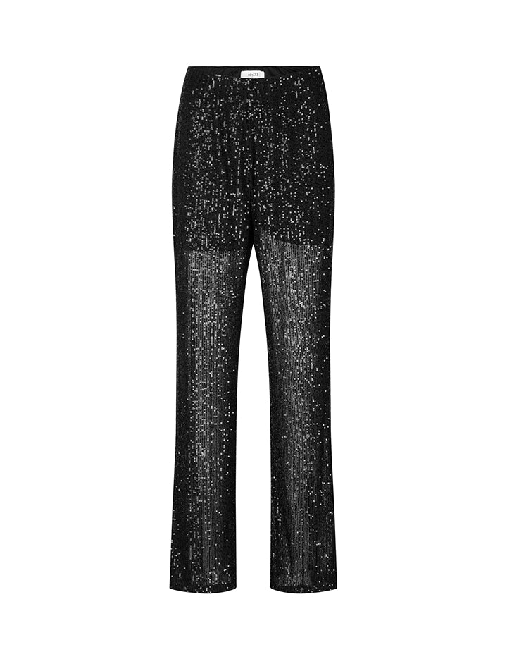 Macqes-M_Black_Packshot_0