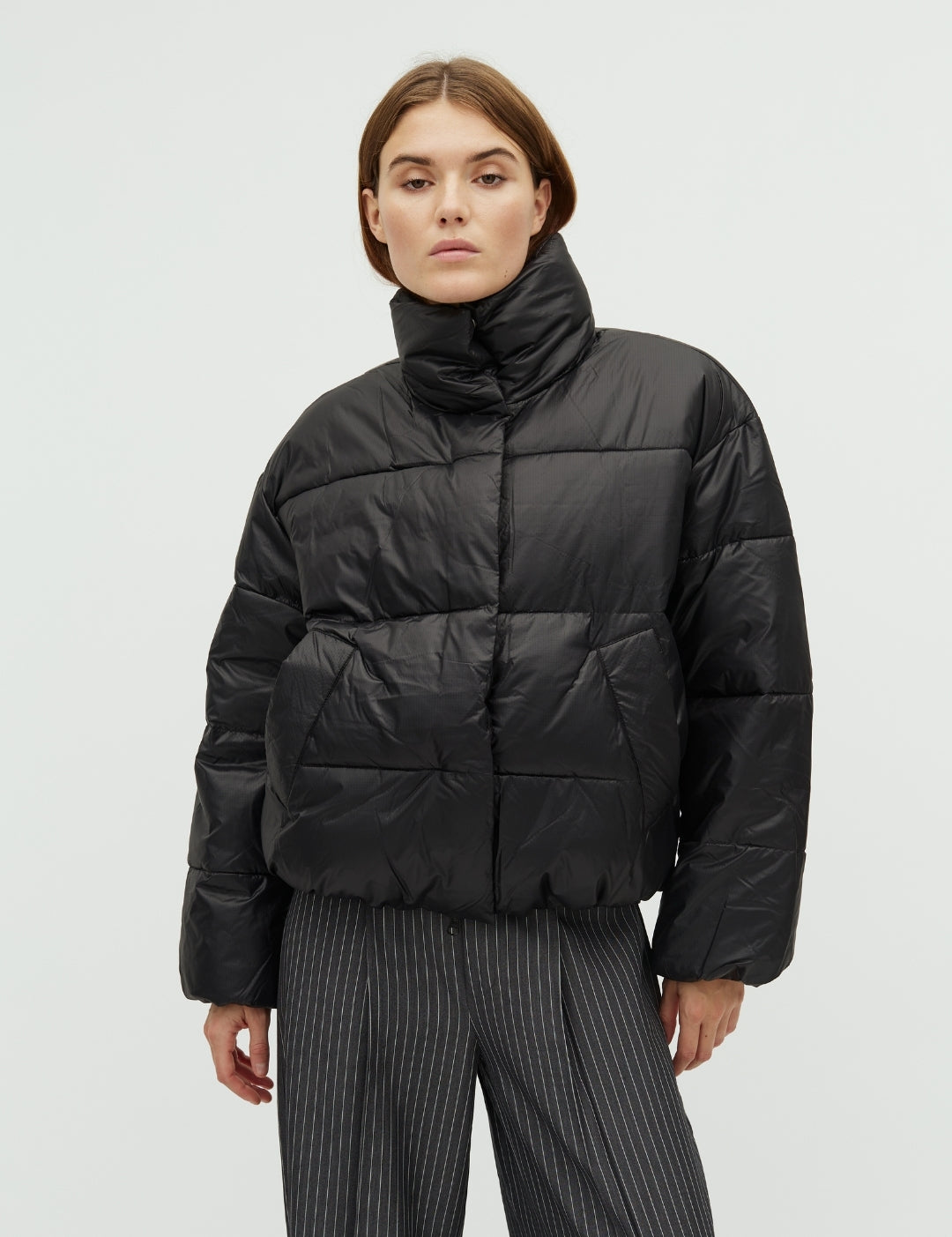 Seraphina-M_Black_Model_1