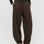 Silira-M_Coffee Brown_Model_1