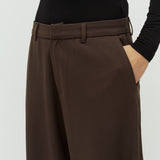 Silira-M_Coffee Brown_Model_2