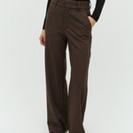 Gennie_Coffee Brown_Model_1