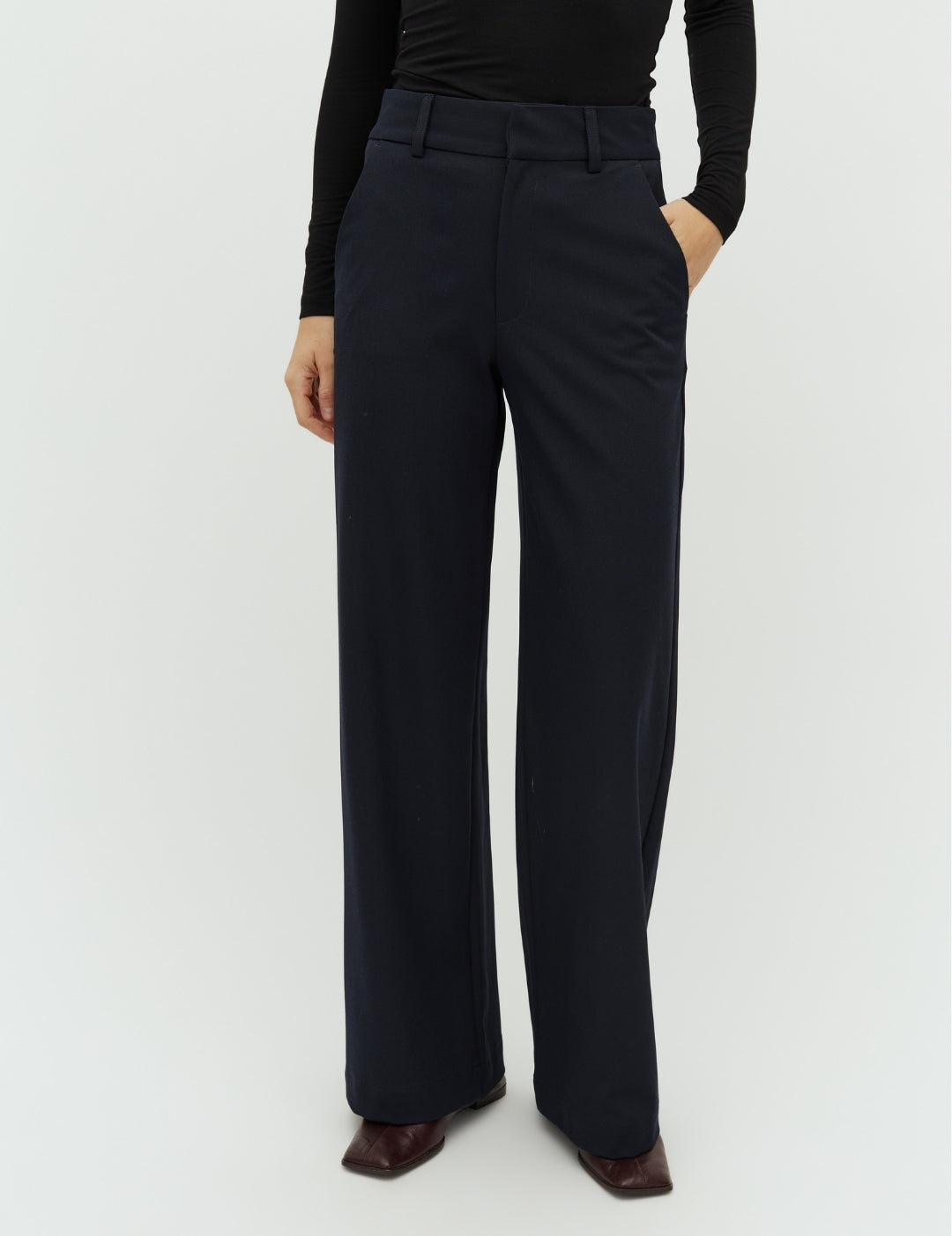 Gennie_Night Sky_Model_1