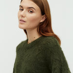 Gillis-M_Pine Green_Model_1