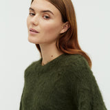 Gillis-M_Pine Green_Model_1