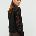 Nira-M_Black_Model_2