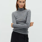 Ina-M_Medium Grey Melange_Model_0