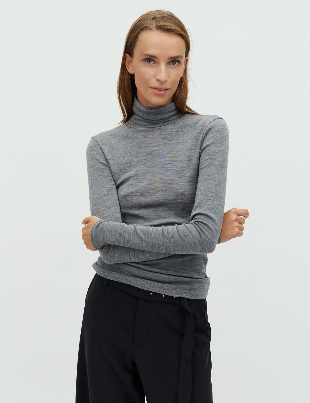 Ina-M_Medium Grey Melange_Model_0