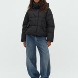 Mishal-M_Black_Model_0