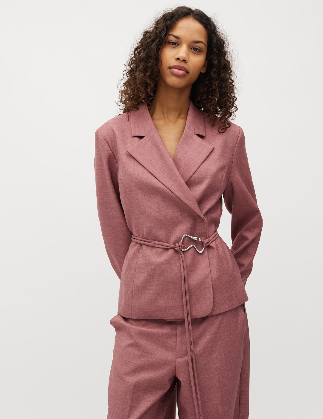 Ivia-M_Rose Brown Melange_Model_0