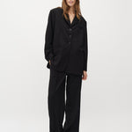 Kammia-M_Black_Model_0