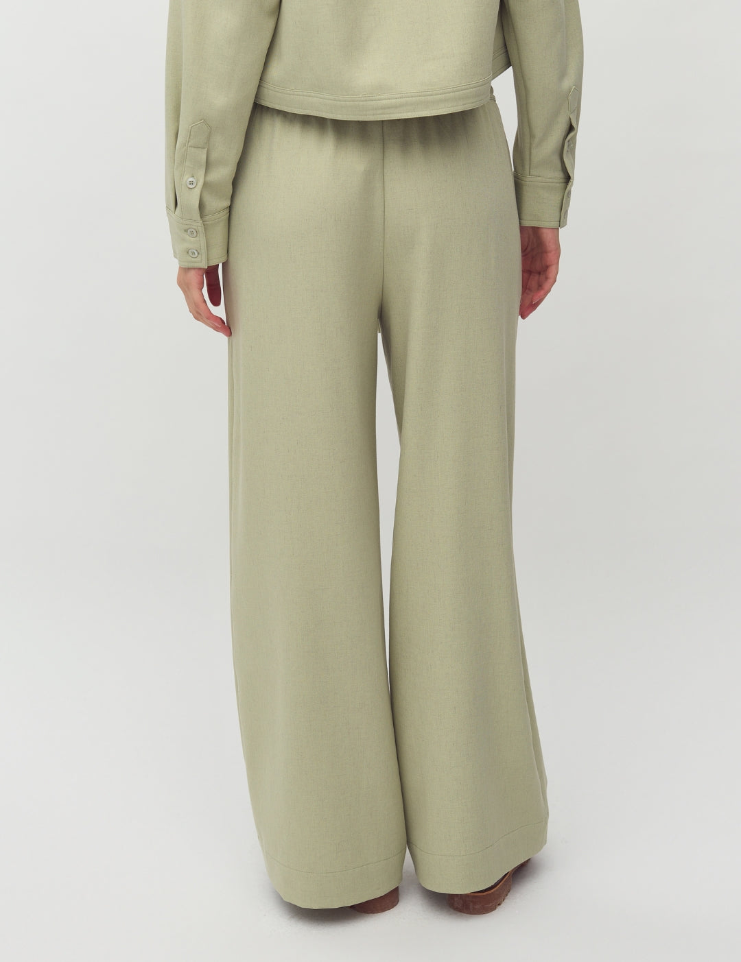 Christoff-M_Pistachio Green Melange_Model_3