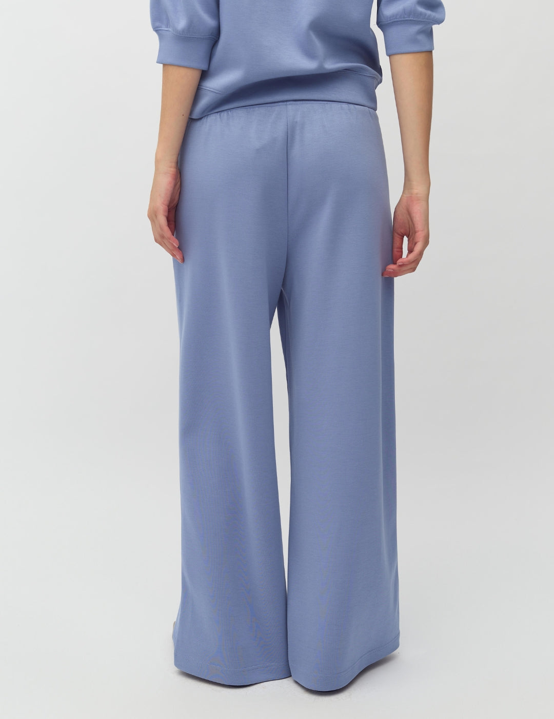 Asaka-M_Steel Blue_Model_2