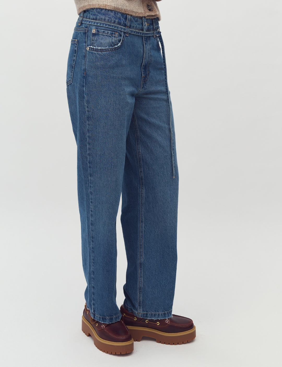 Caria-M_Mid Blue Wash_Model_1