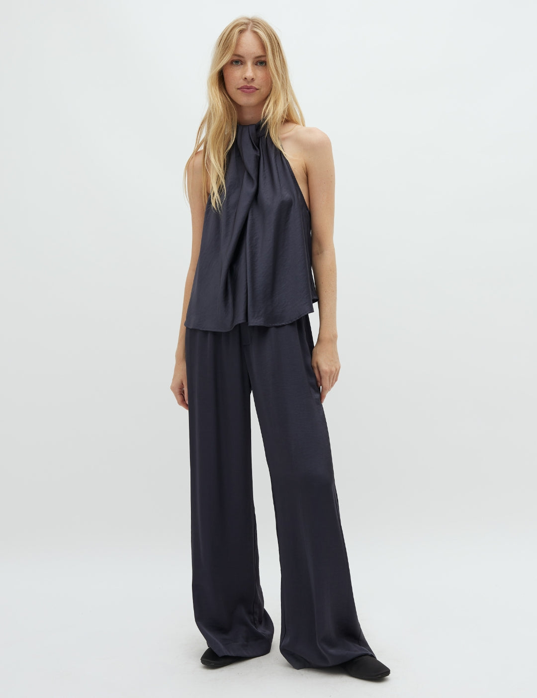 Asaka-M_Ombre Blue_Model_0