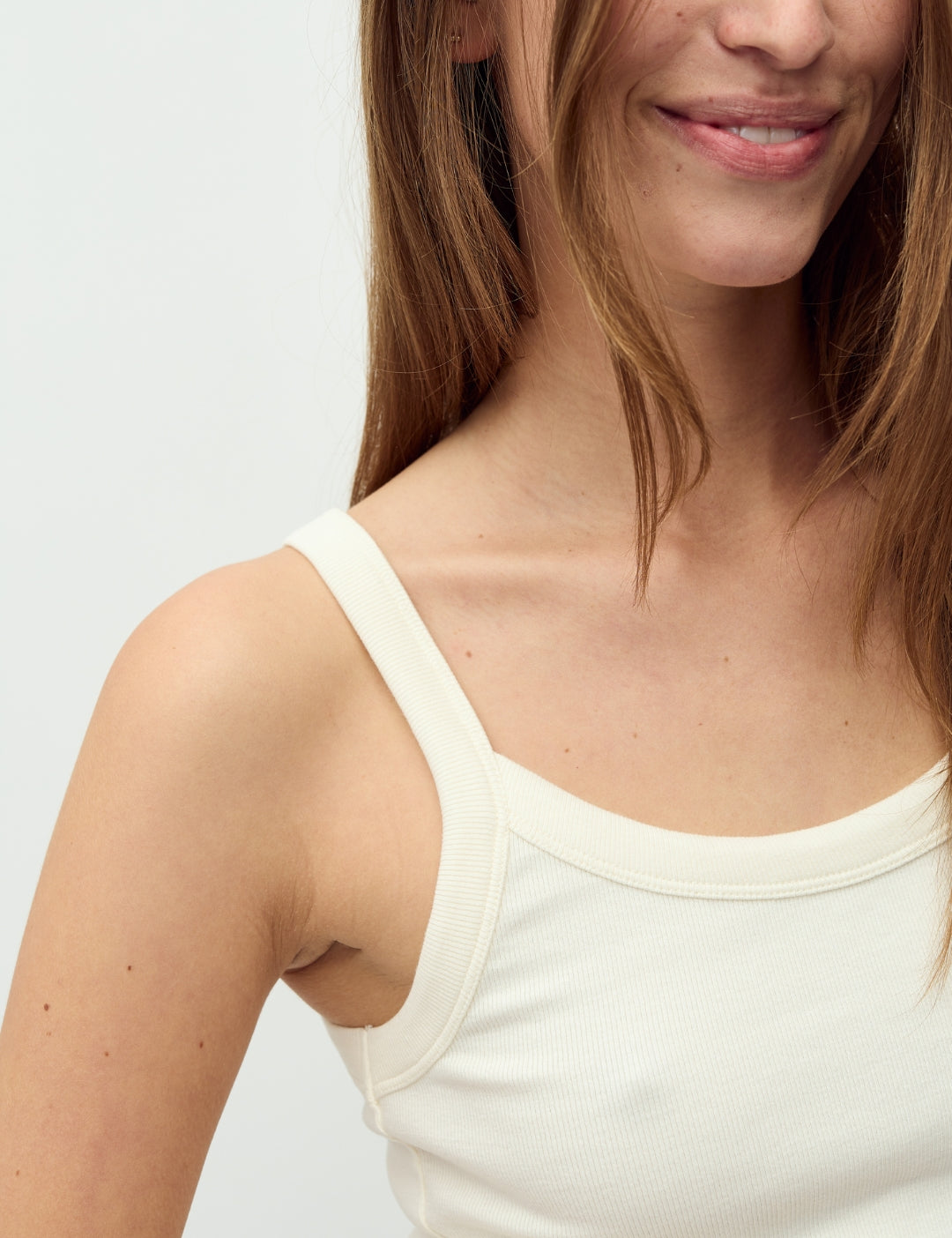 Essa-M_White_Model_1