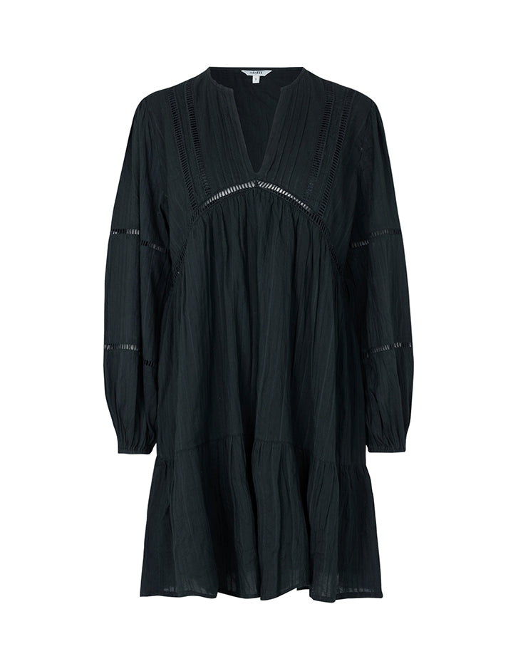 Inge-M_Black_Packshot_0