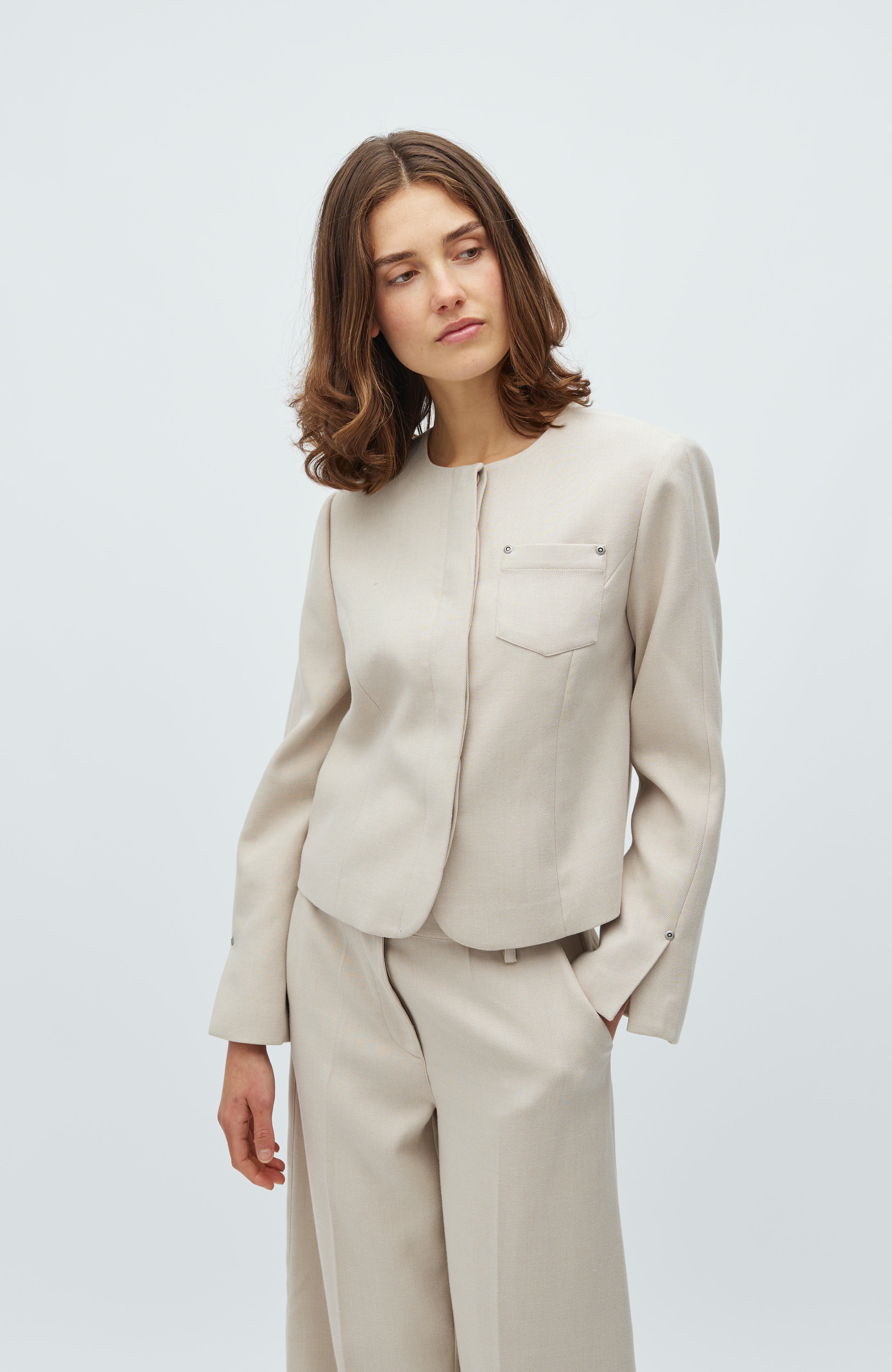 Torina-M_Spring Brown Melange_Model_1