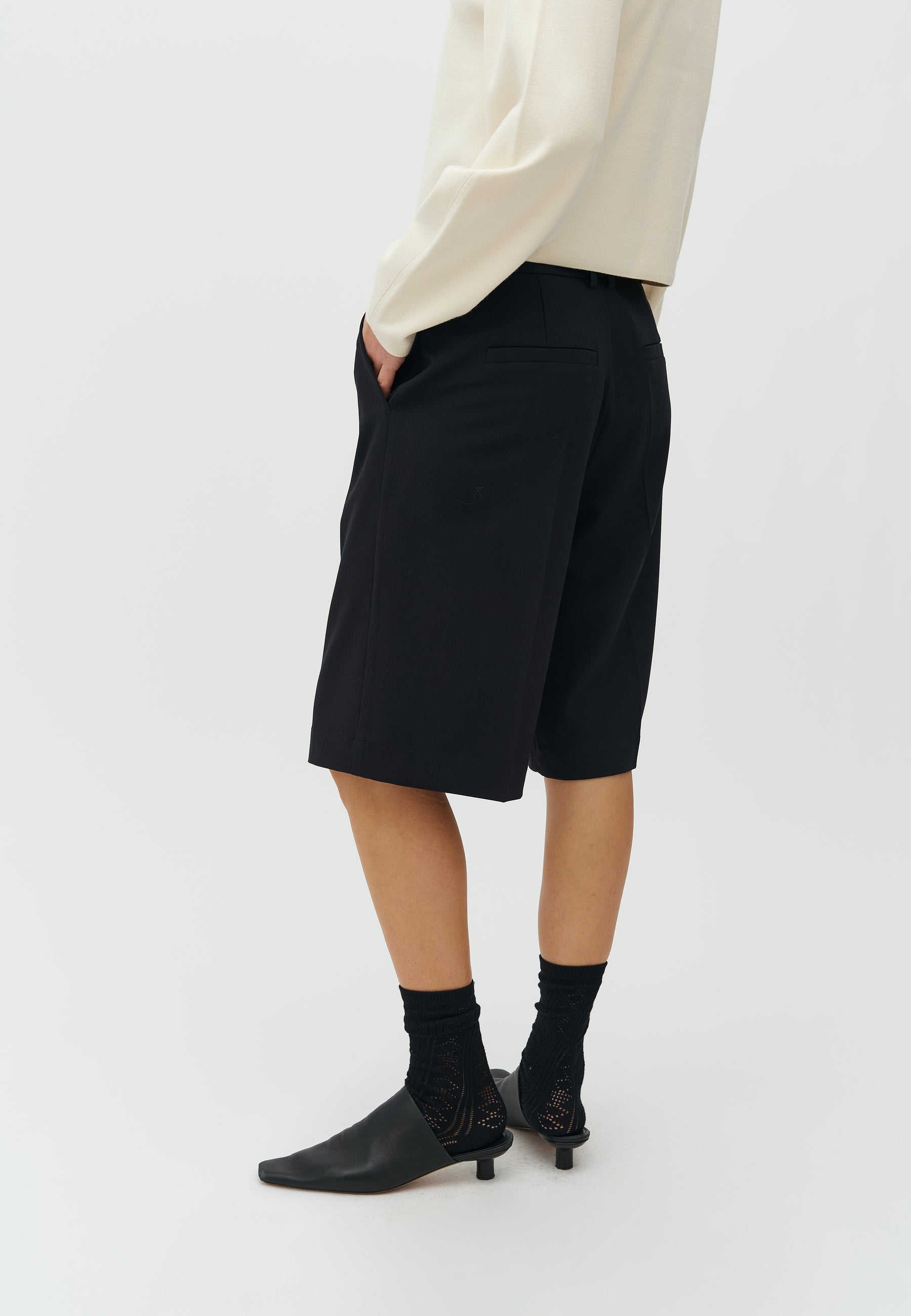 Bamudo-M_Black_Model_6