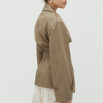 Daffira B-M_Brindle Sand_Model_3